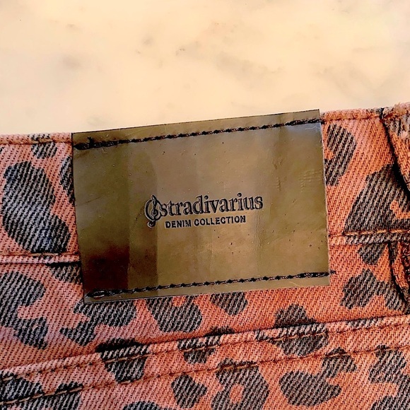 Leopard print denim mini skirt waist 30” Strtavarious - Zara’s little sister - Picture 4 of 10